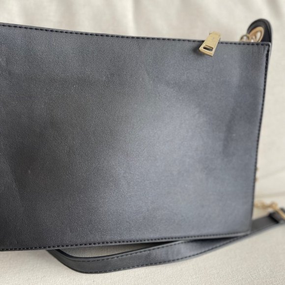 Katie Q by New York cross body purse - Picture 3 of 5